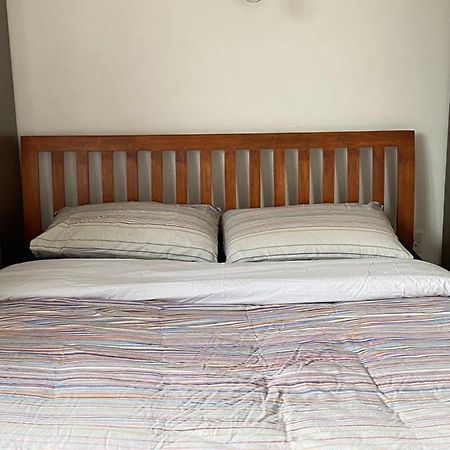 En-Suite Double Room. Dublin Airport, Fairyhouse, Tayto Park, Ashbourne Close By. Bagian luar foto